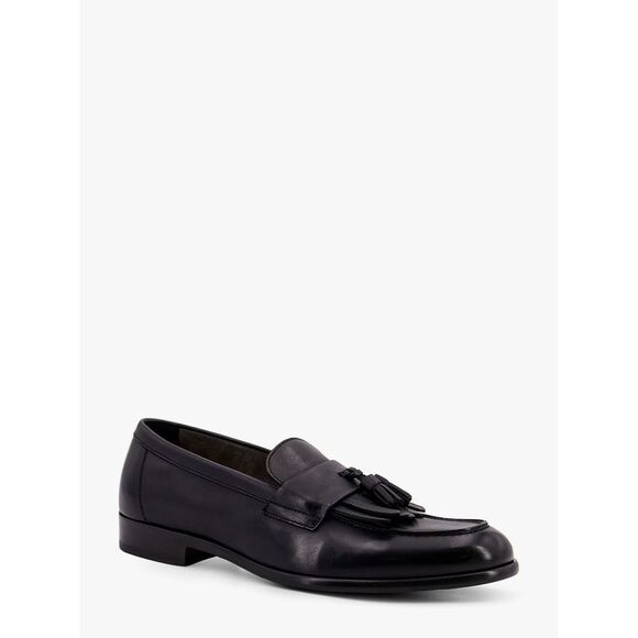 Doucal's Men Leather Loafer With Iconic Tassels